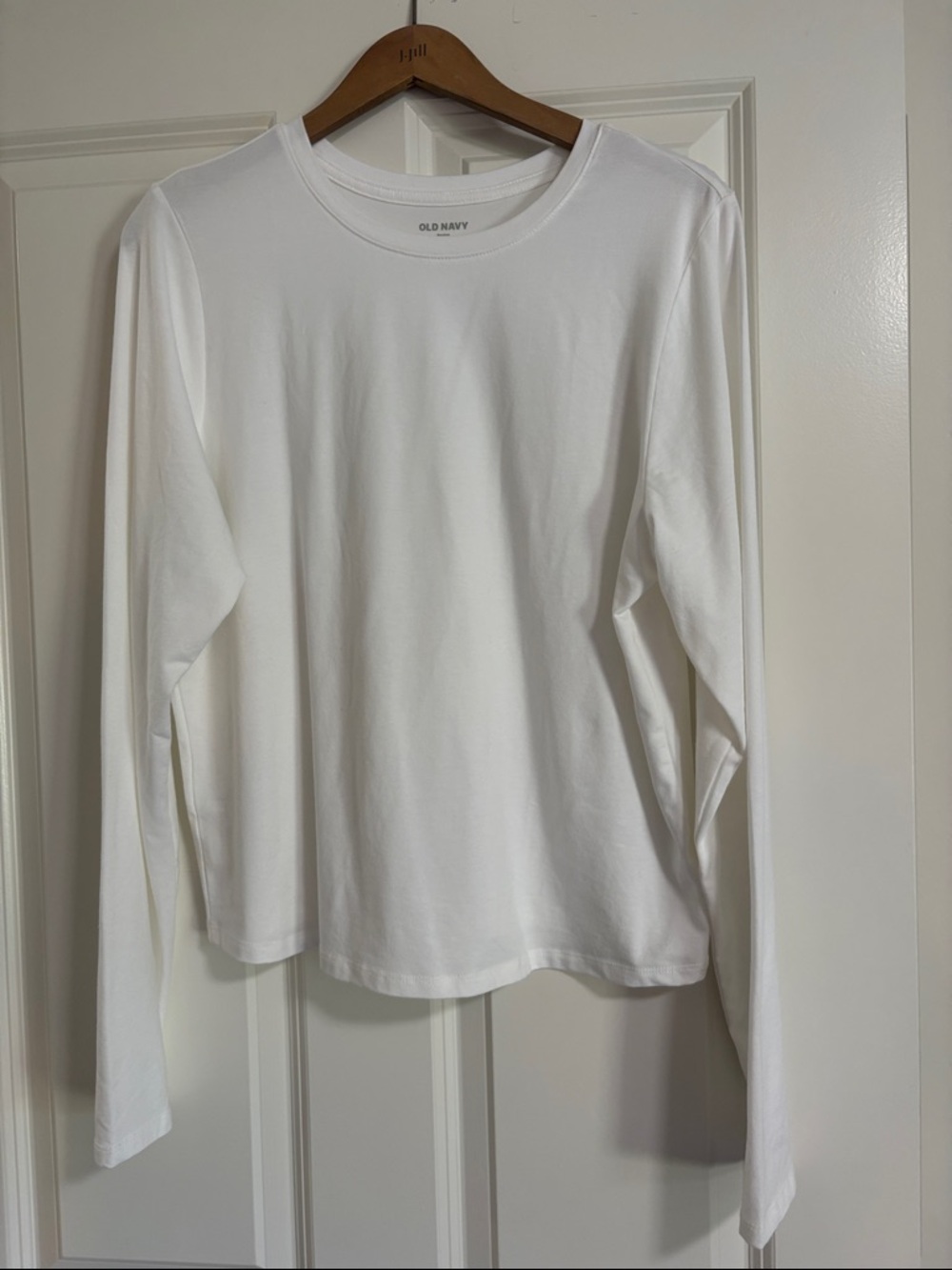 Old Navy White Long-Sleeve Crew Tee